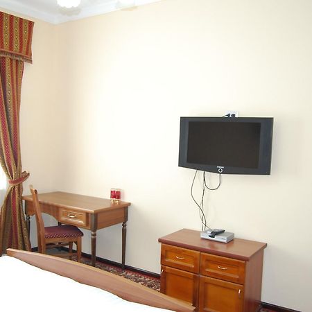 Crown Hotel Tashkent Ngoại thất bức ảnh