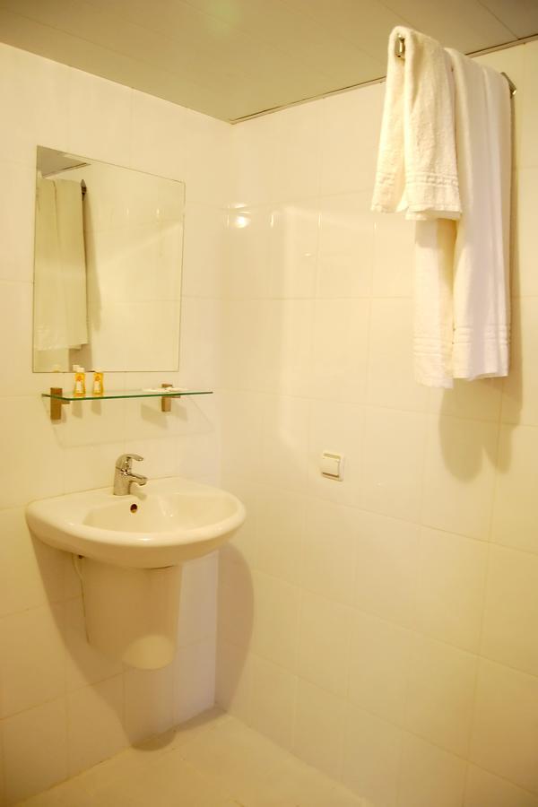 Crown Hotel Tashkent Ngoại thất bức ảnh