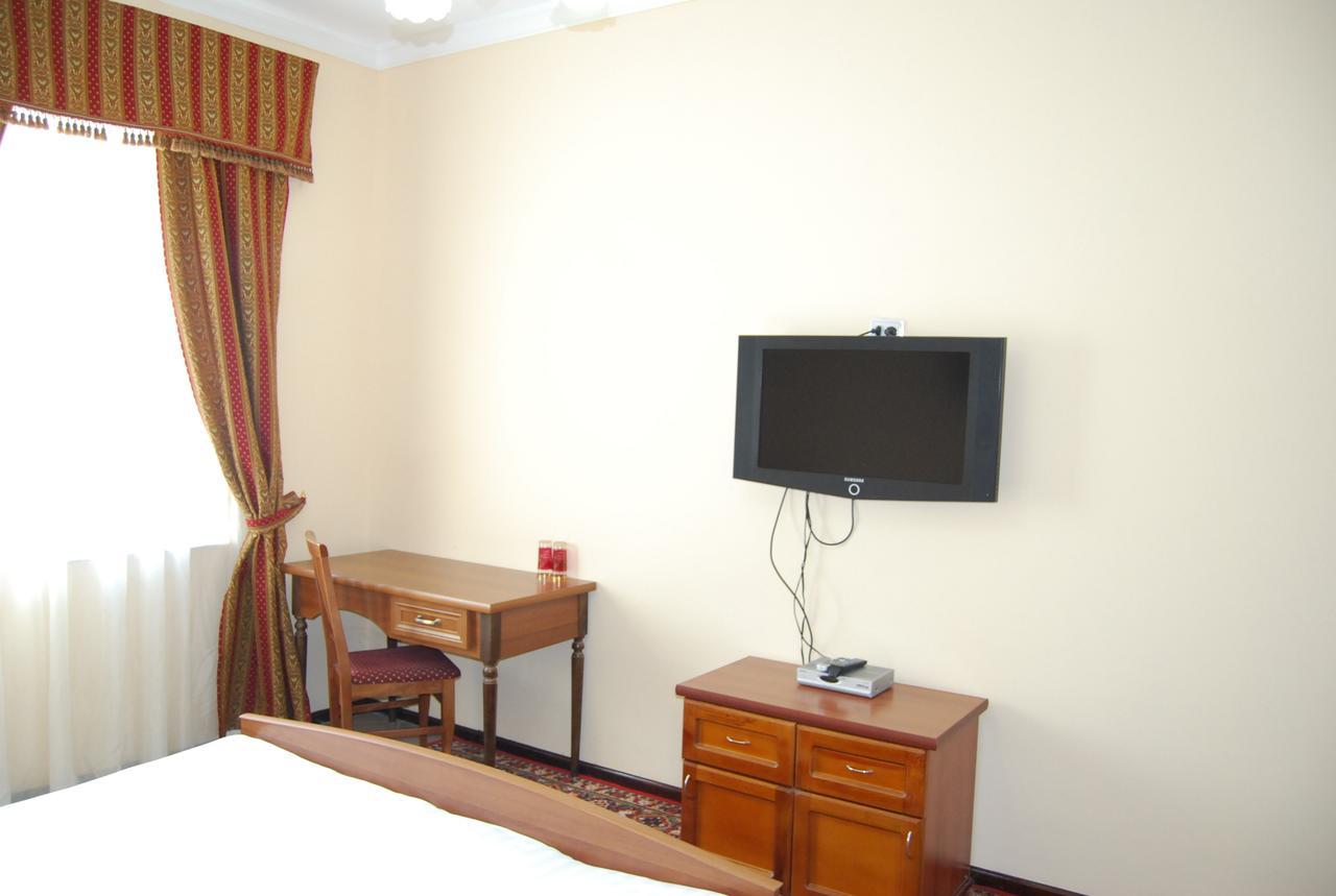 Crown Hotel Tashkent Ngoại thất bức ảnh