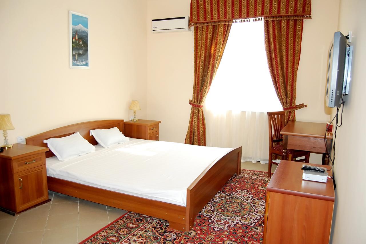 Crown Hotel Tashkent Ngoại thất bức ảnh