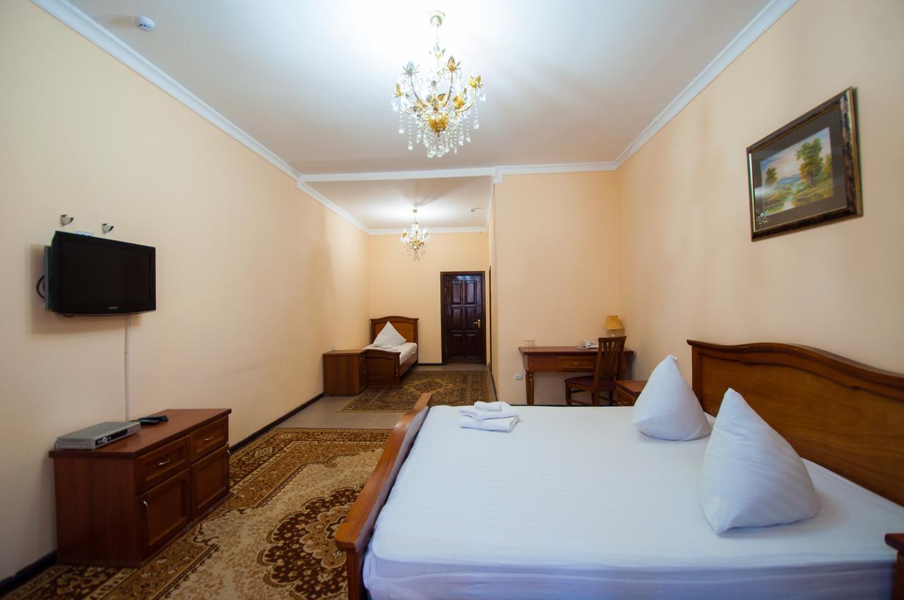 Crown Hotel Tashkent Ngoại thất bức ảnh