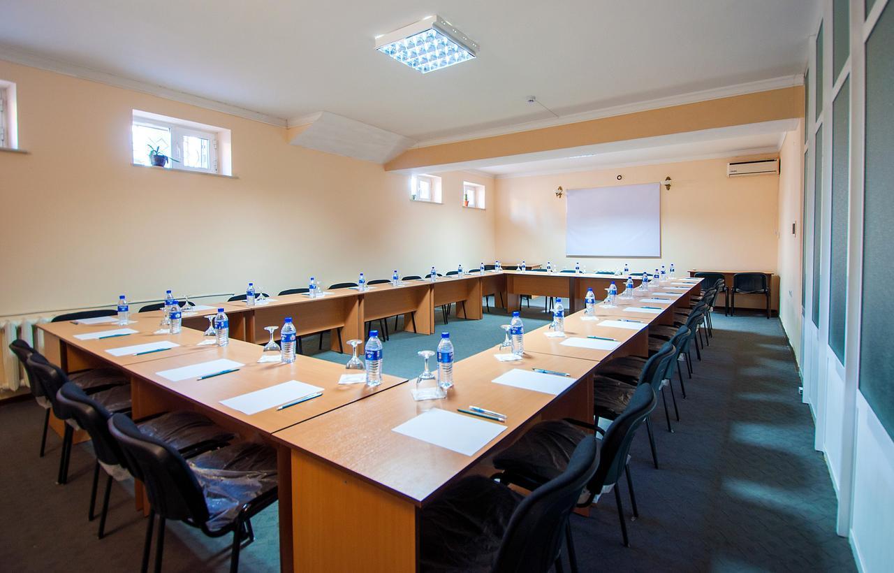Crown Hotel Tashkent Ngoại thất bức ảnh