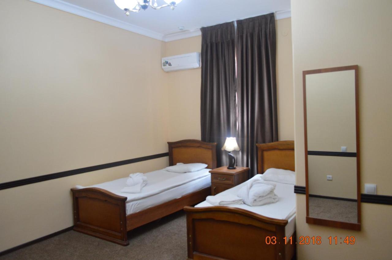 Crown Hotel Tashkent Ngoại thất bức ảnh